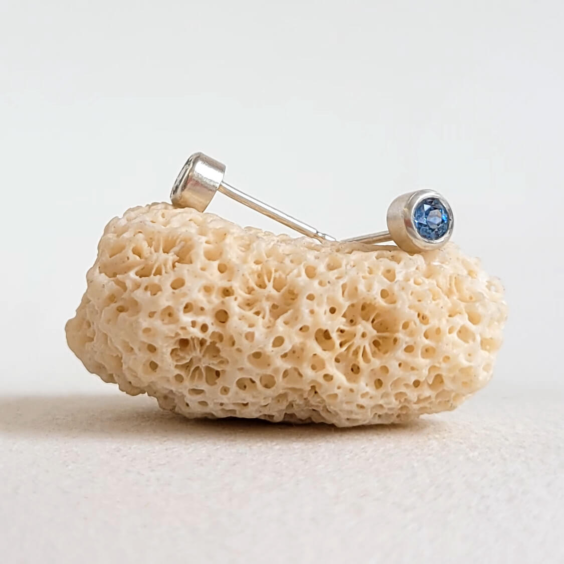 Blue Montana Sapphire Stud Earrings in Silver 3mm