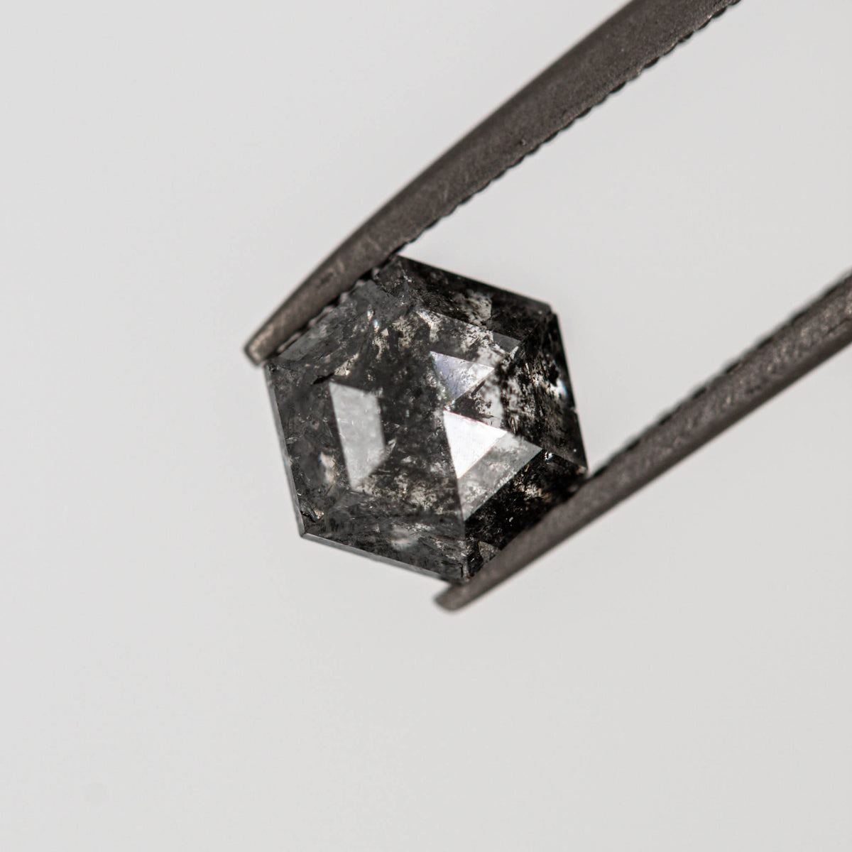 Ld020 Salt and Pepper Hexagon Diamond