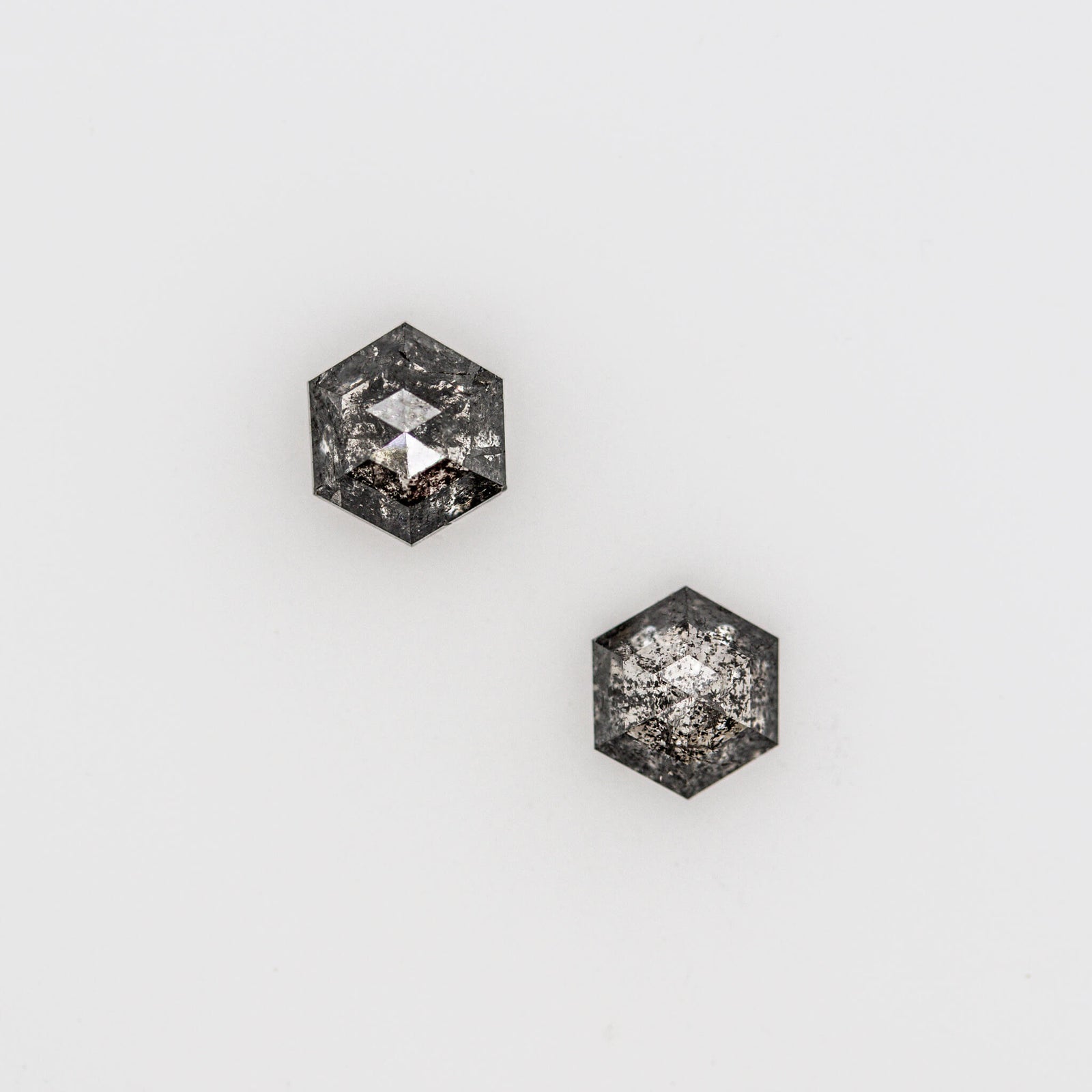 Ld020 Salt and Pepper Hexagon Diamond