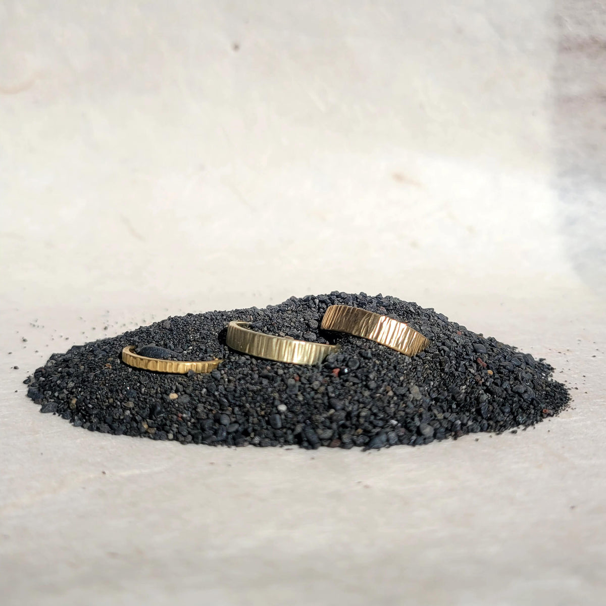 4mm Linear Hammered Band in 14k Green Gold