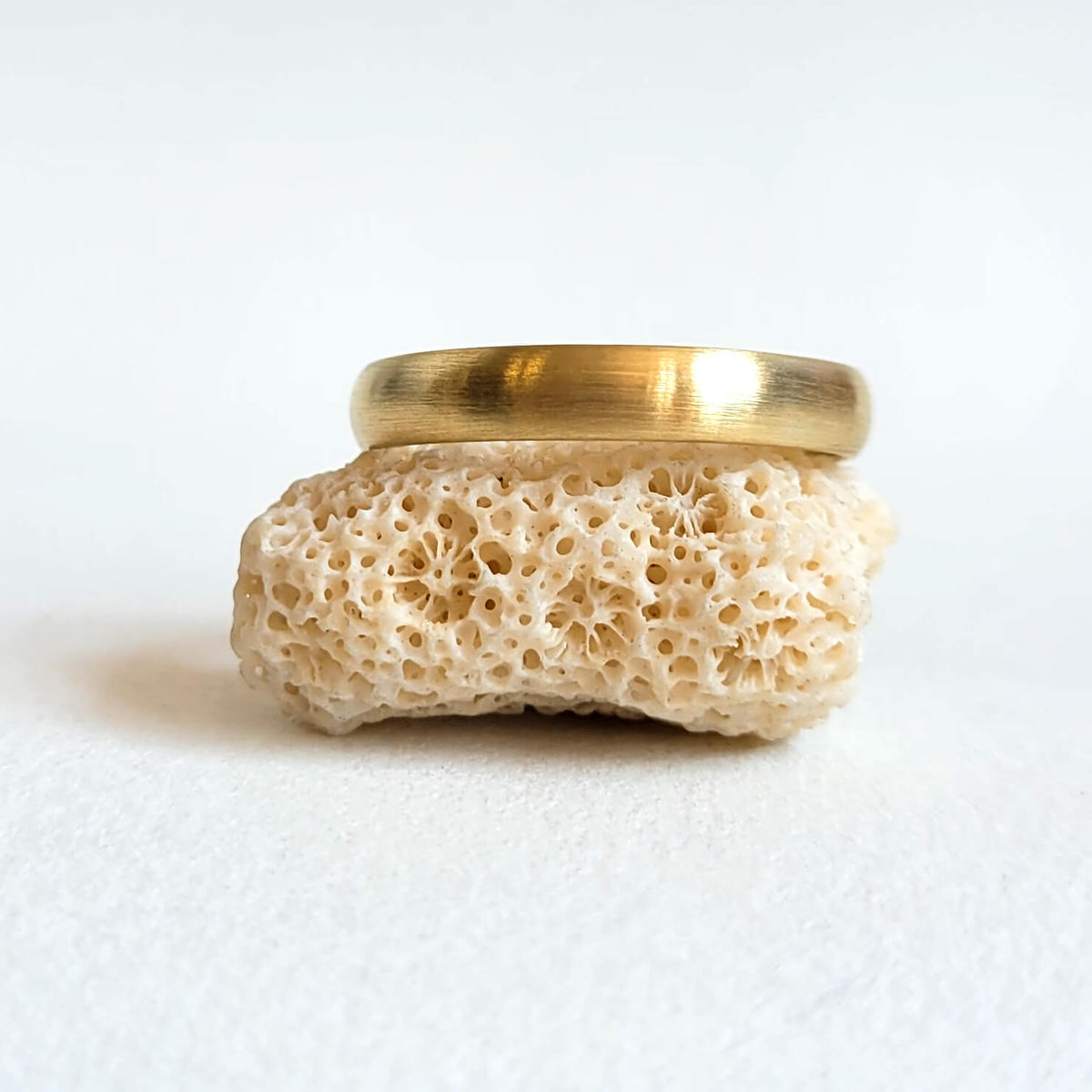4mm Low Dome Hammered Band in 18k Yellow Gold