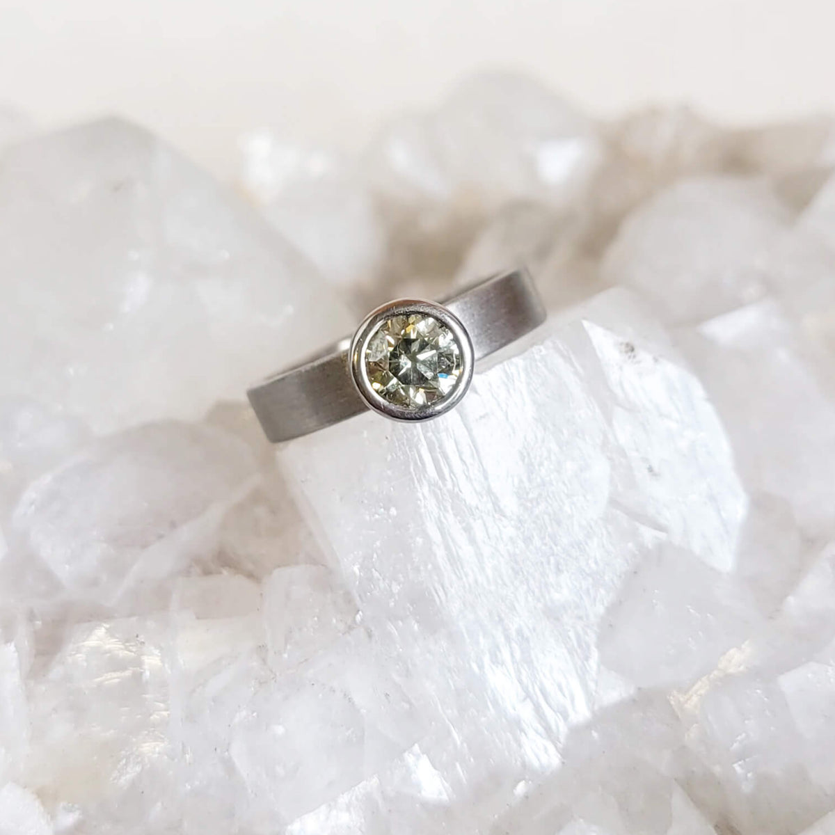 Modern Natural Green Brilliant Diamond Ring in Palladium