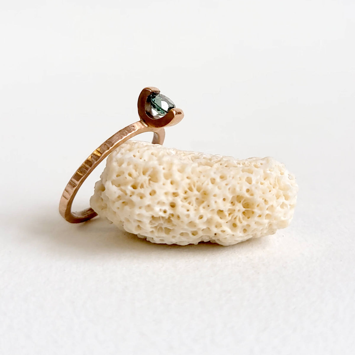 Teal Brilliant Cut Sapphire Ring in Rose Gold