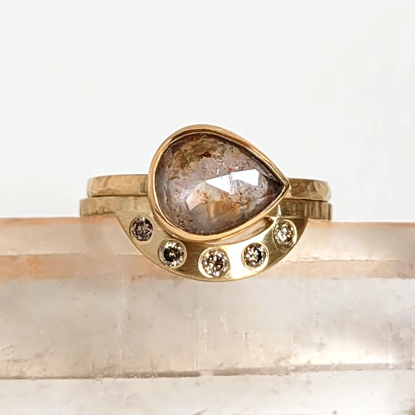 Champagne Diamond Contour Band in 14k Yellow Gold