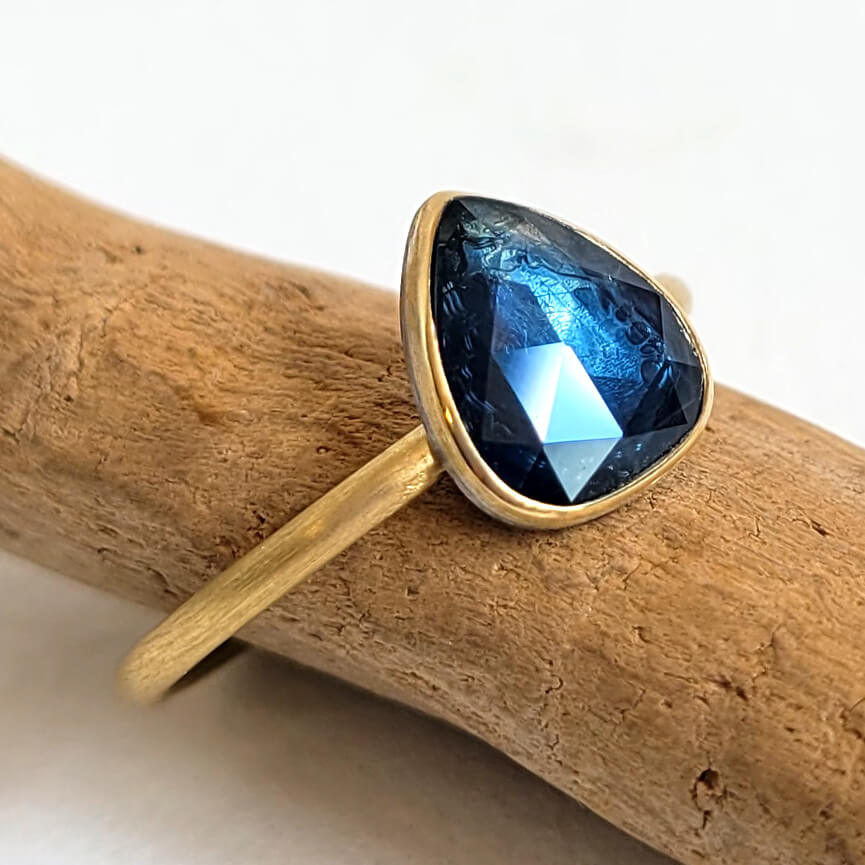 Blue Rosecut Teardrop Sapphire Ring in Yellow Gold