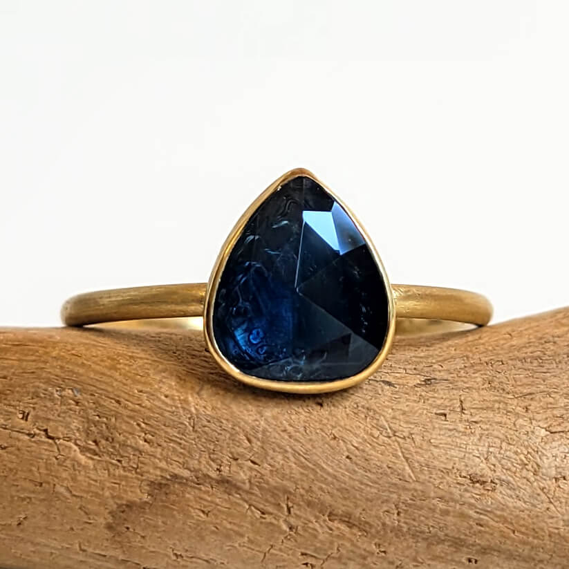 Blue Rosecut Teardrop Sapphire Ring in Yellow Gold