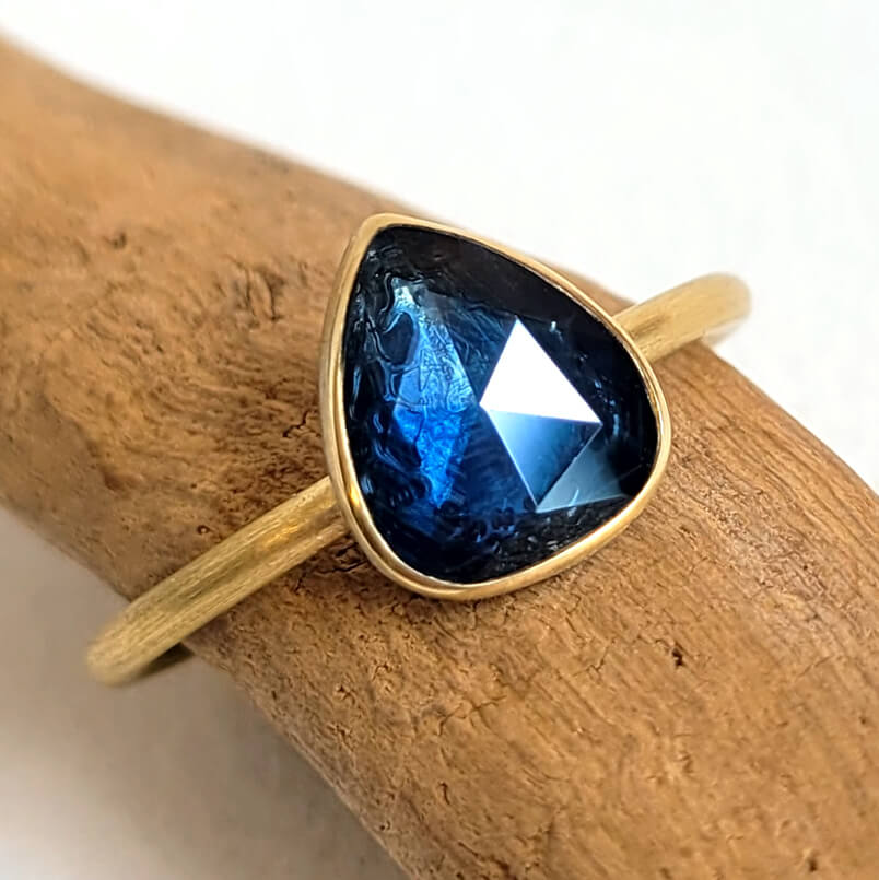 Blue Rosecut Teardrop Sapphire Ring in Yellow Gold