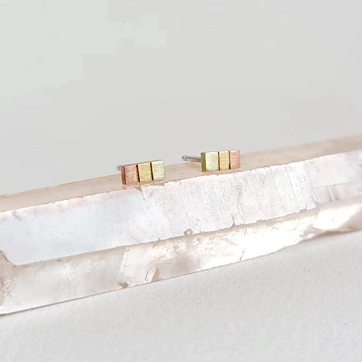 Bar Studs in Rainbow Gold