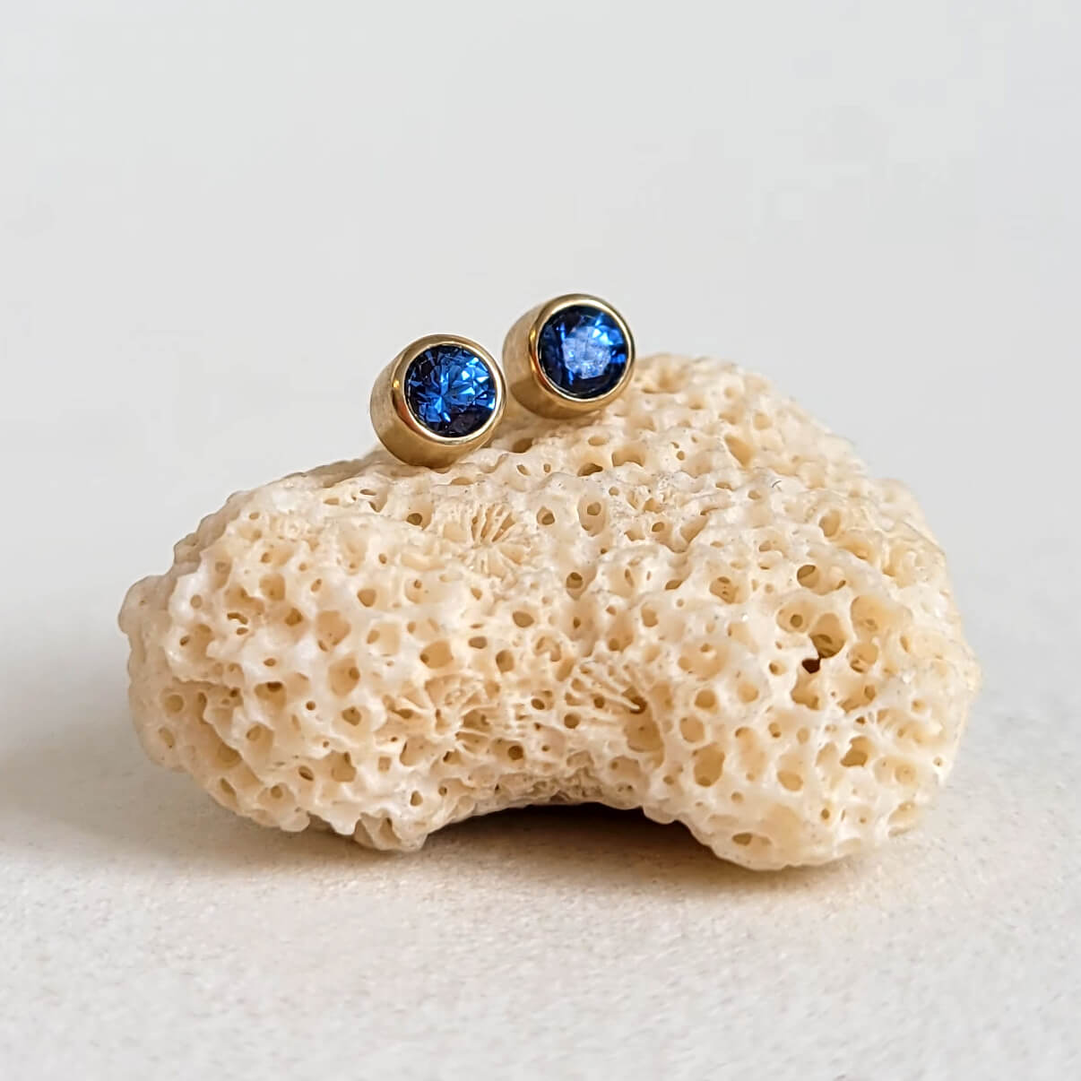 Blue Sapphire Stud Earrings in Yellow Gold