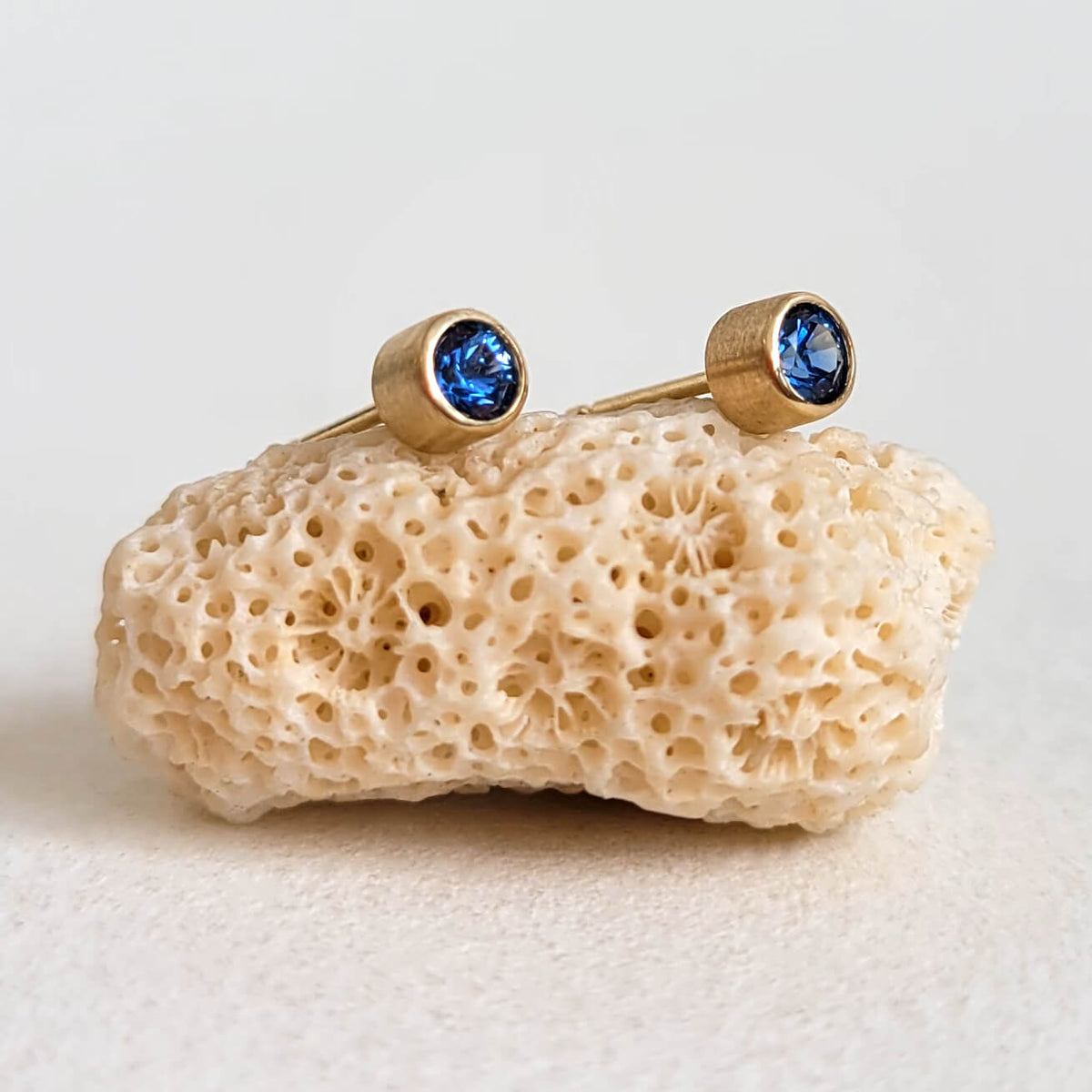 Blue Sapphire Stud Earrings in Yellow Gold