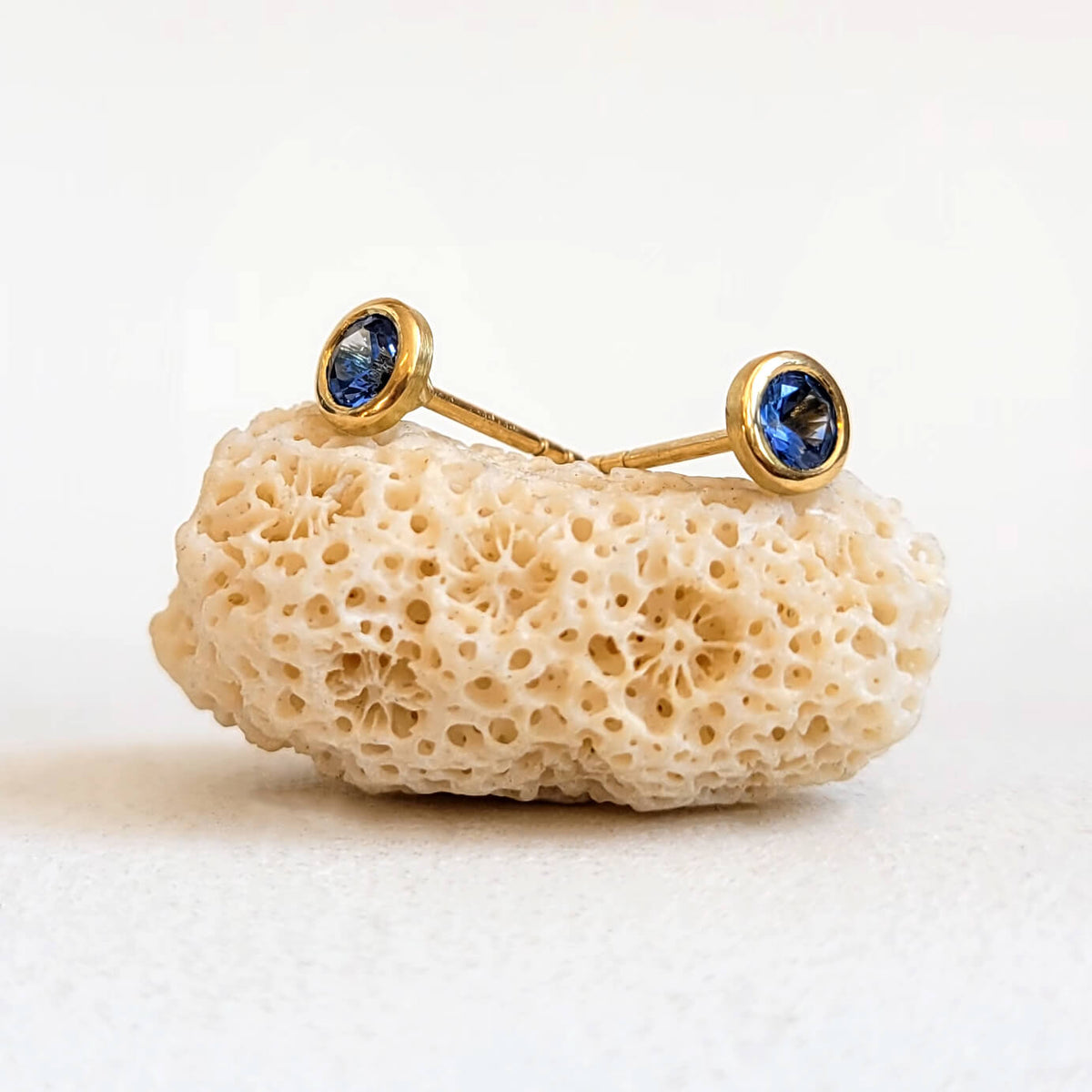 Blue Sapphire Stud Earrings in Yellow Gold Martini Settings