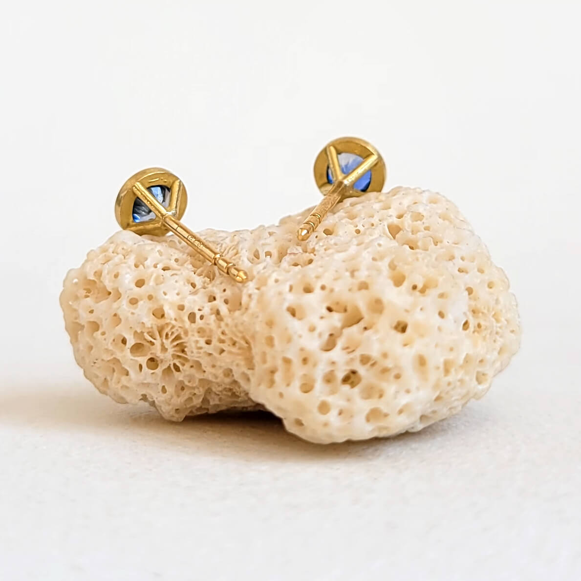 Blue Sapphire Stud Earrings in Yellow Gold Martini Settings