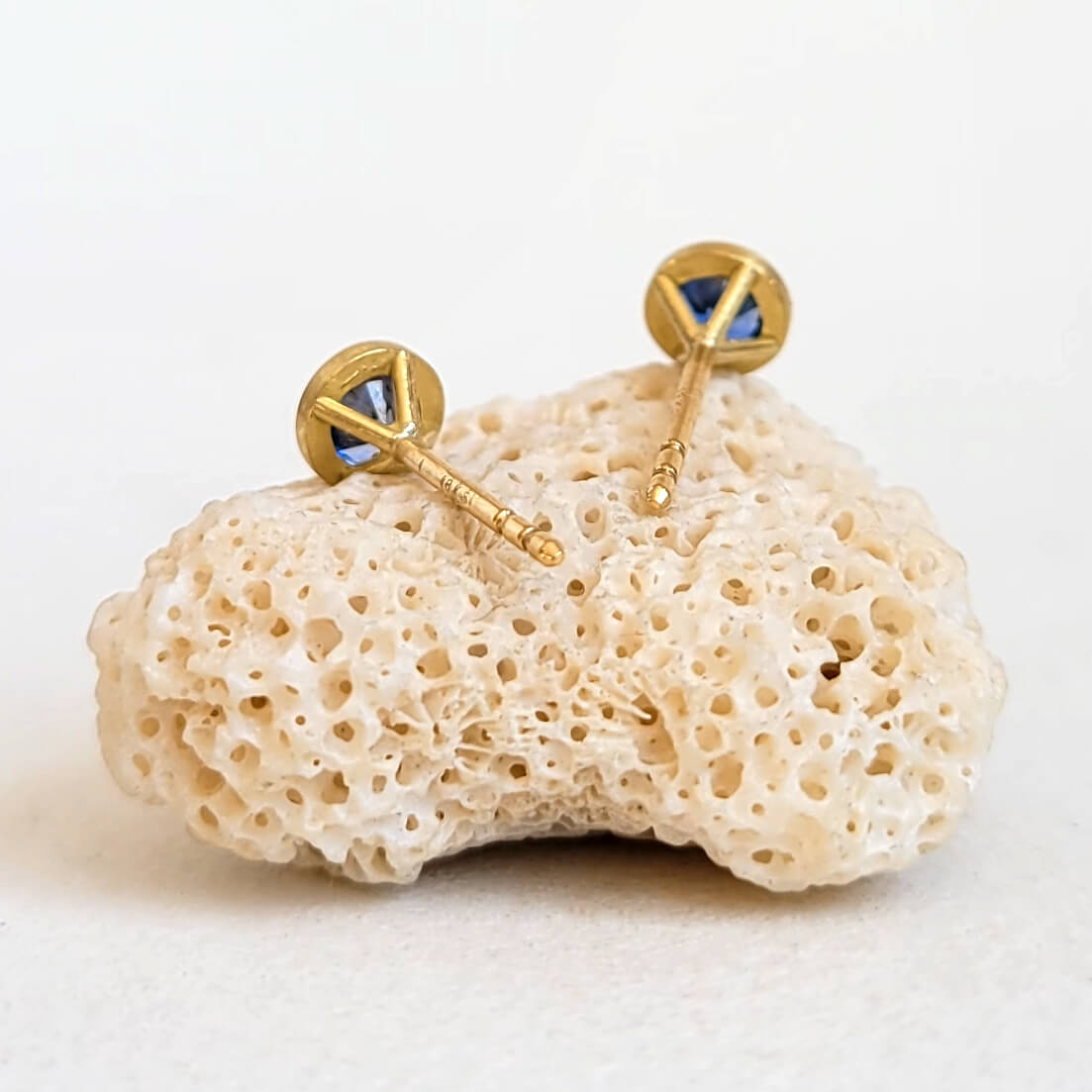 Blue Sapphire Stud Earrings in Yellow Gold Martini Settings