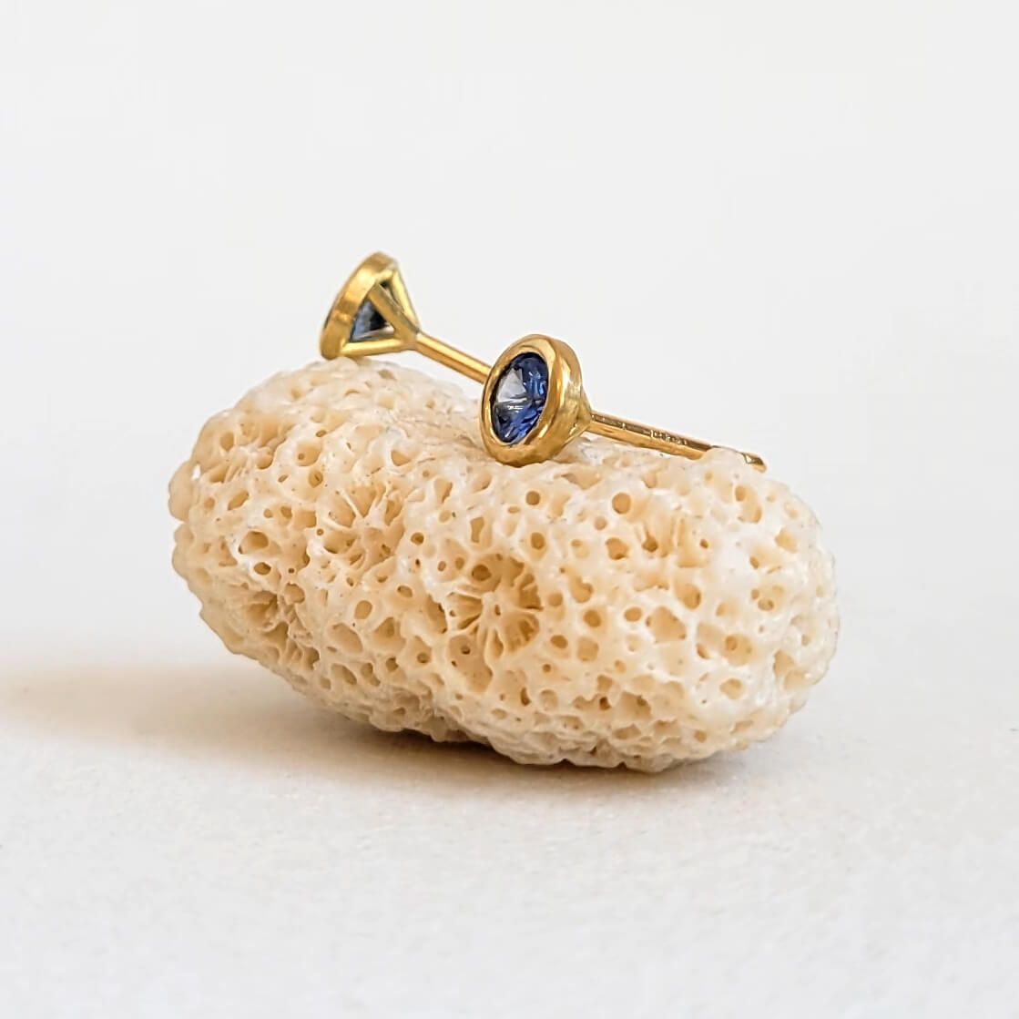 Blue Sapphire Stud Earrings in Yellow Gold Martini Settings