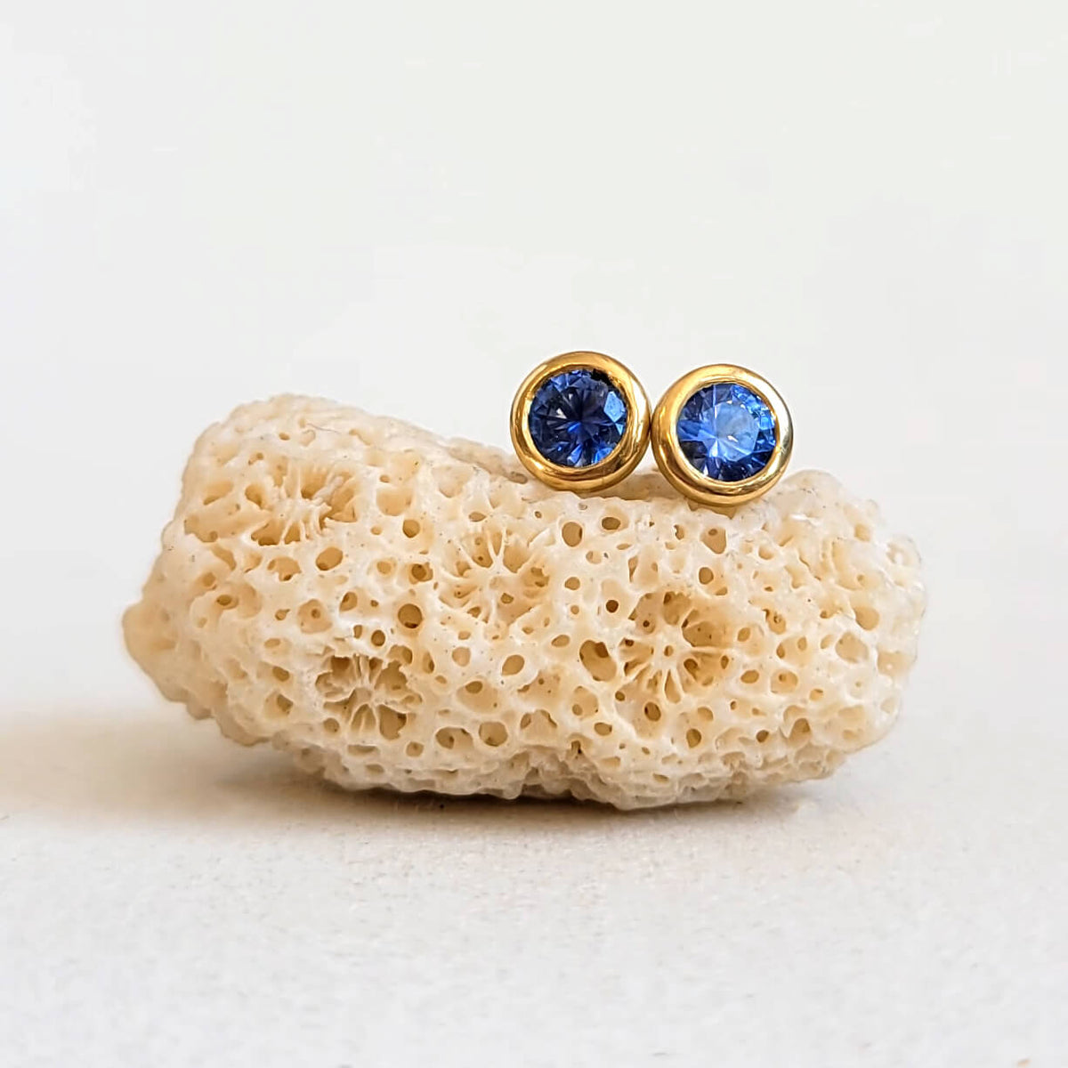 Blue Sapphire Stud Earrings in Yellow Gold Martini Settings