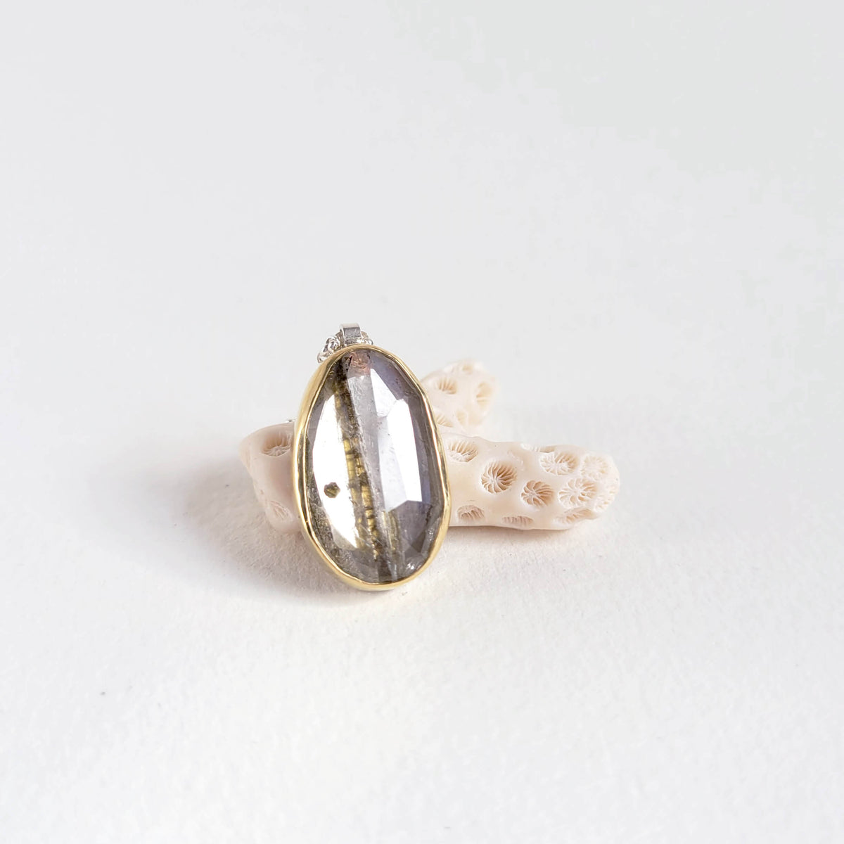 Green Tourmalated Quartz and Yellow Gold Necklace