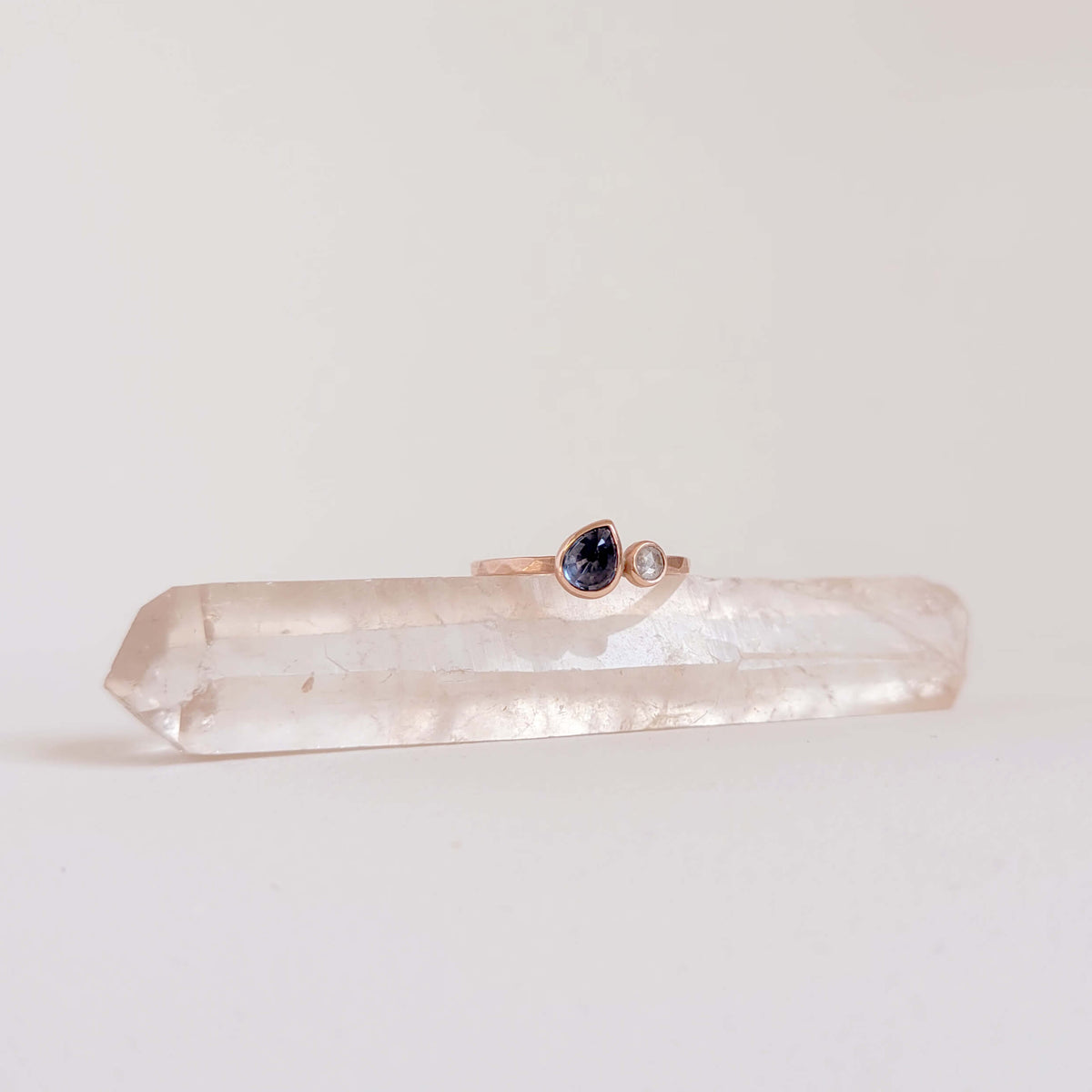 Duo Ring in Rose Gold with a Blue Sapphire and Rosecut Diamond