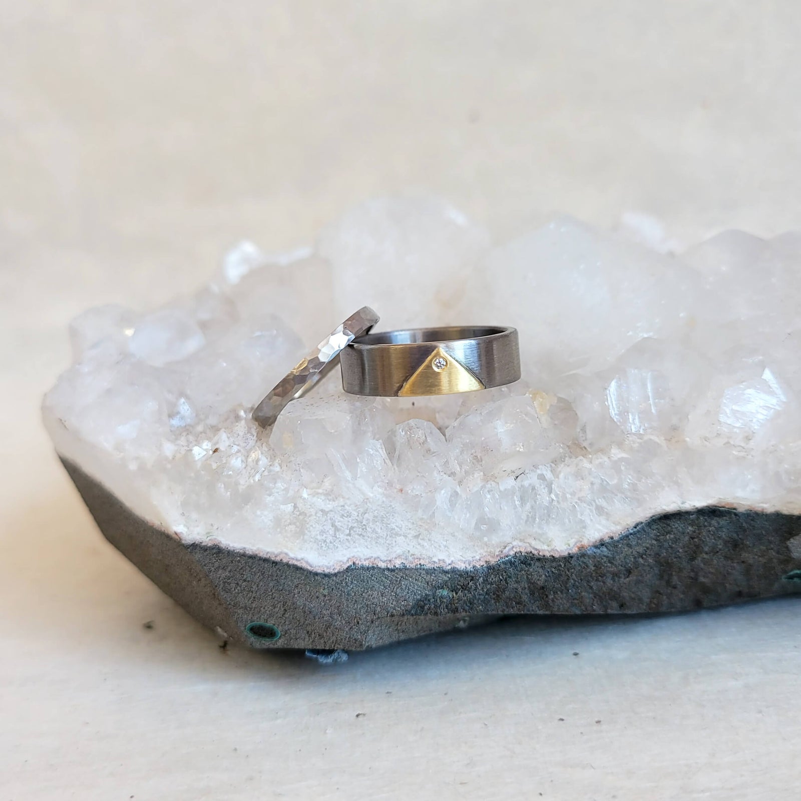 Pyramid Band in Palladium and Yellow Gold with Diamond Accent