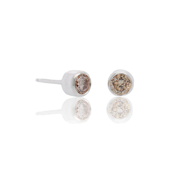 nuts　Briesta Champagne Diamond nuts Briesta Champagne Diamond （Melee Champagne Diamonds