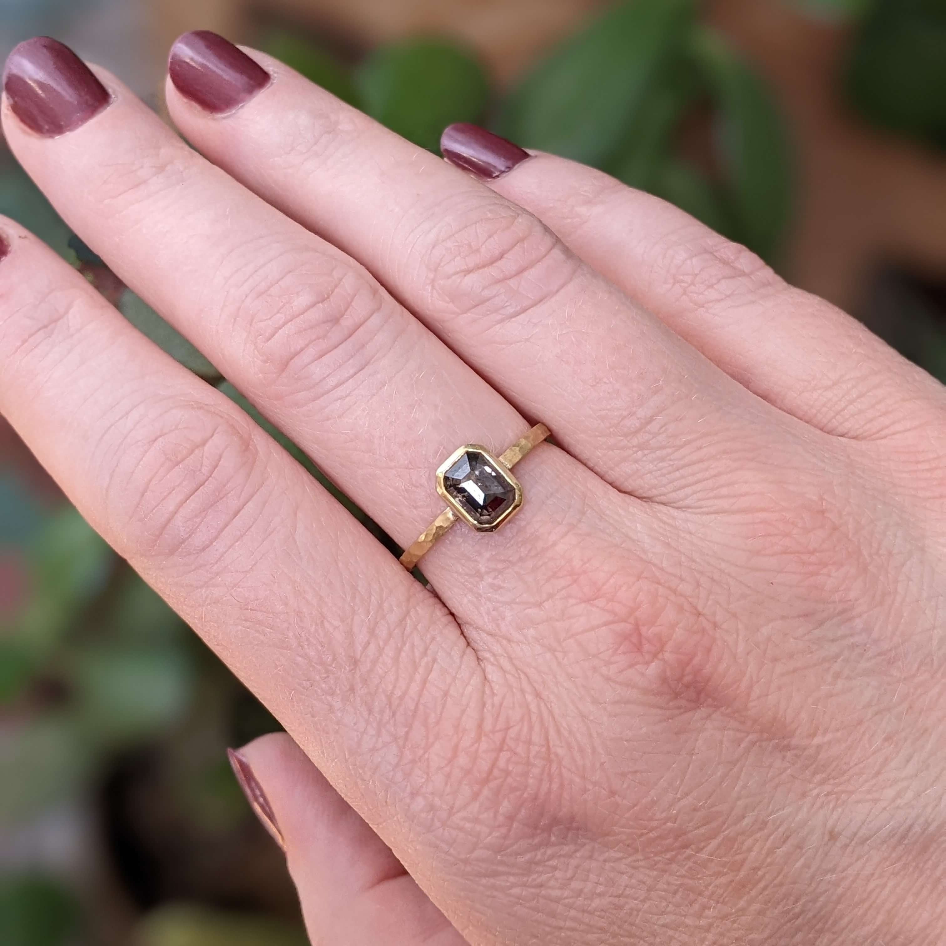 Tiny Round Engagement Ring | Engagement Rings | Nir Oliva Jewelry