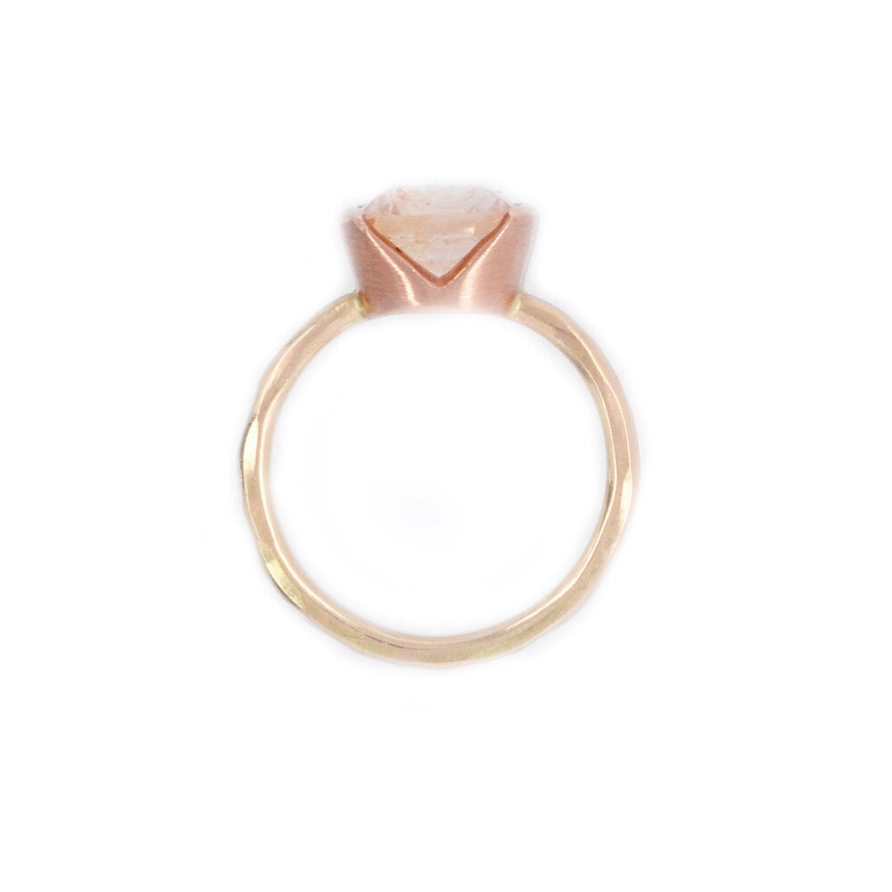 Handmade sapphire boho engagement ring in red gold. Handmade with recycled metal and conflict-free stone. 